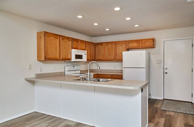 15411 Westbrook Drive, Urbandale, IA 50323