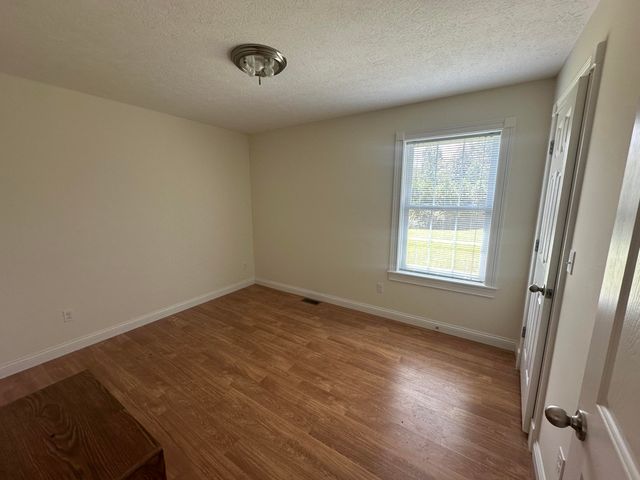 3000 Sulphur Creek Road, Burkesville, KY 42717