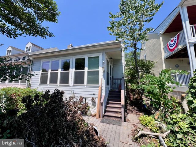 33 W FOURTH ST, New Castle, DE 19720