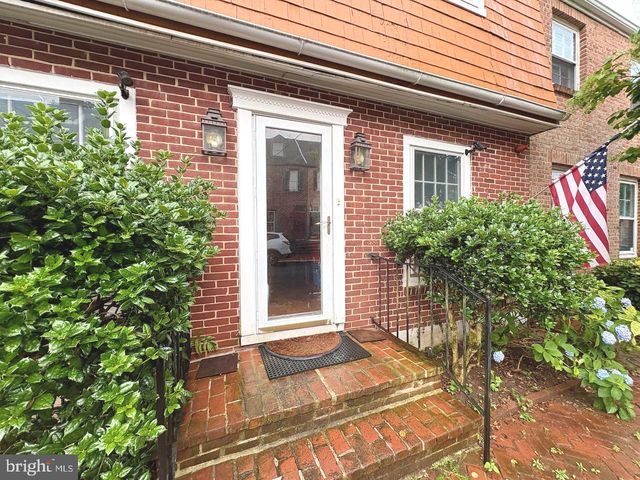 33 W FOURTH ST, New Castle, DE 19720