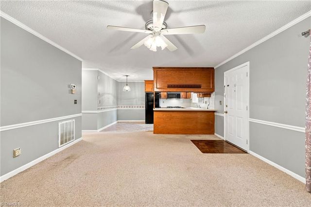 203 Olde Vineyard Court, Winston-salem, NC 27104