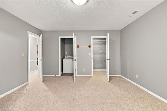 203 Olde Vineyard Court, Winston-salem, NC 27104