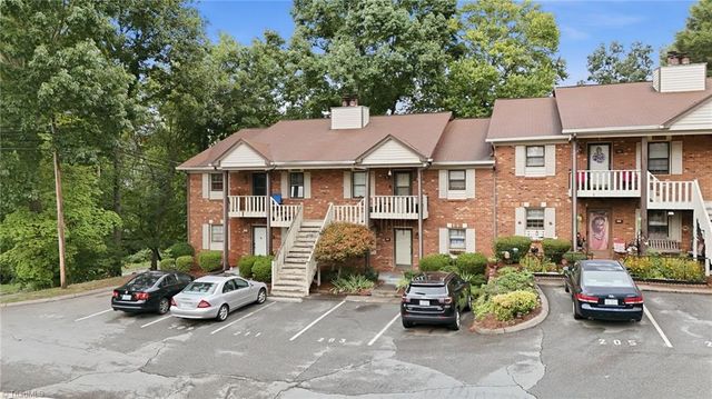 203 Olde Vineyard Court, Winston-salem, NC 27104