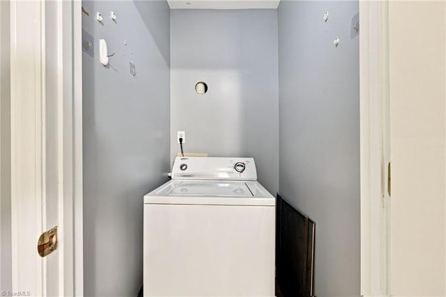 203 Olde Vineyard Court, Winston-salem, NC 27104