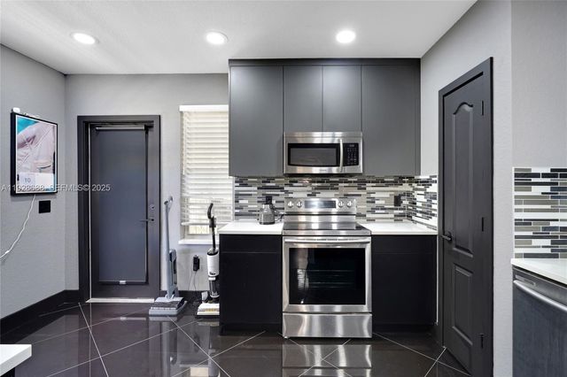 1010 Belmont Pl 1010, Boynton Beach, FL 33436