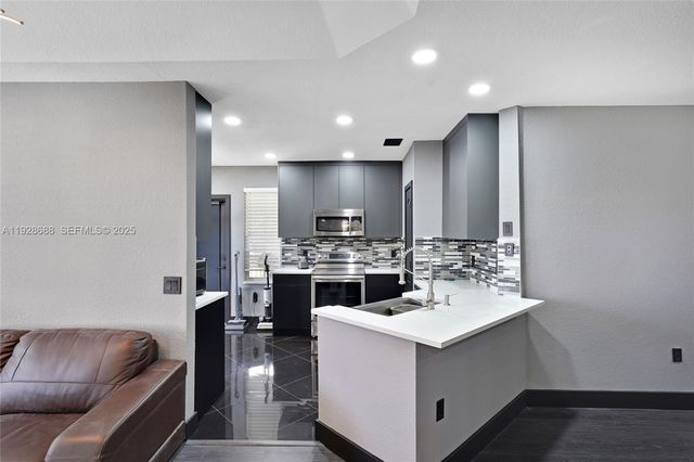 1010 Belmont Pl 1010, Boynton Beach, FL 33436