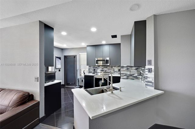 1010 Belmont Pl 1010, Boynton Beach, FL 33436