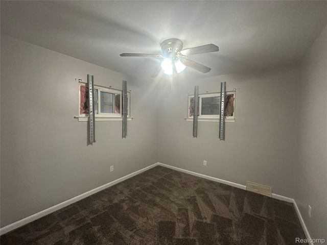 16121 Salem Street, Detroit, MI 48219