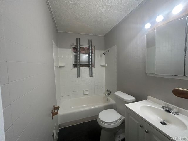 16121 Salem Street, Detroit, MI 48219