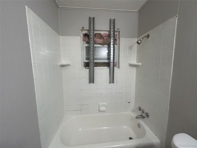 16121 Salem Street, Detroit, MI 48219