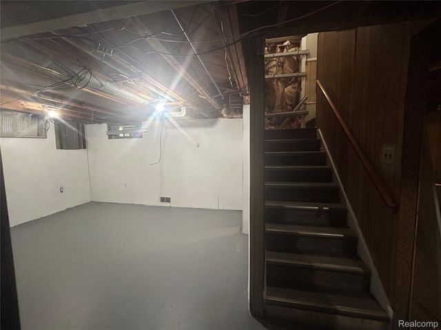 16121 Salem Street, Detroit, MI 48219