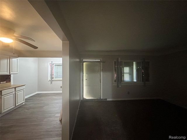 16121 Salem Street, Detroit, MI 48219