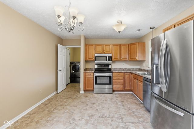 6811 Wild Cherry Drive, Fishers, IN 46038