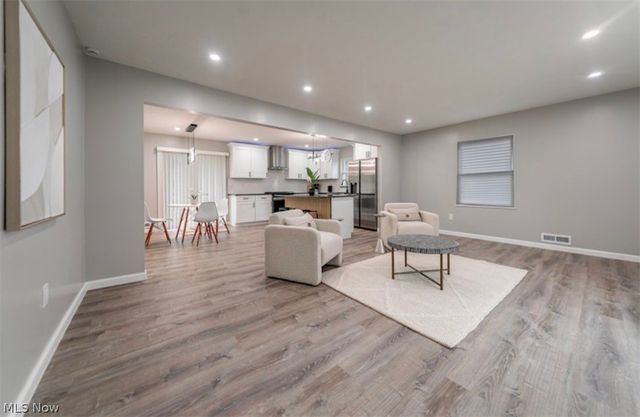 5087 E 86th Street, Garfield Heights, OH 44125