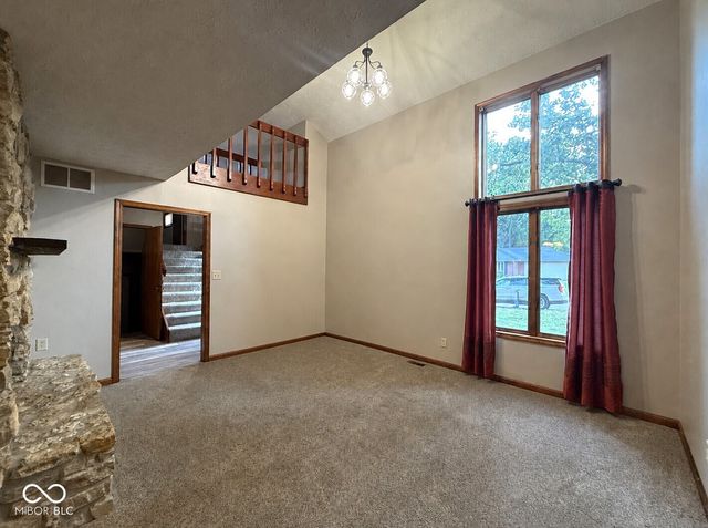 649 Elm Drive, Plainfield, IN 46168
