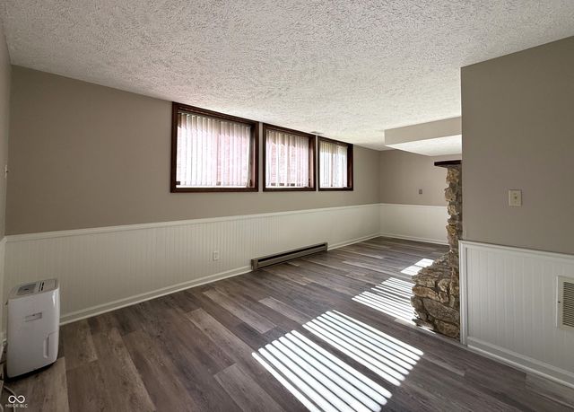 649 Elm Drive, Plainfield, IN 46168