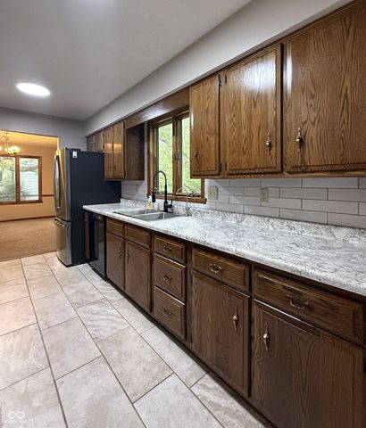 649 Elm Drive, Plainfield, IN 46168