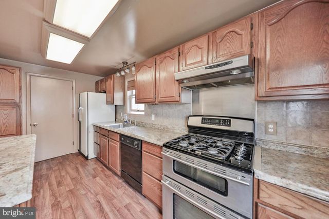 232 COLUMBIA AVE, Palmerton, PA 18071