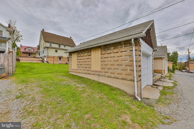 232 COLUMBIA AVE, Palmerton, PA 18071