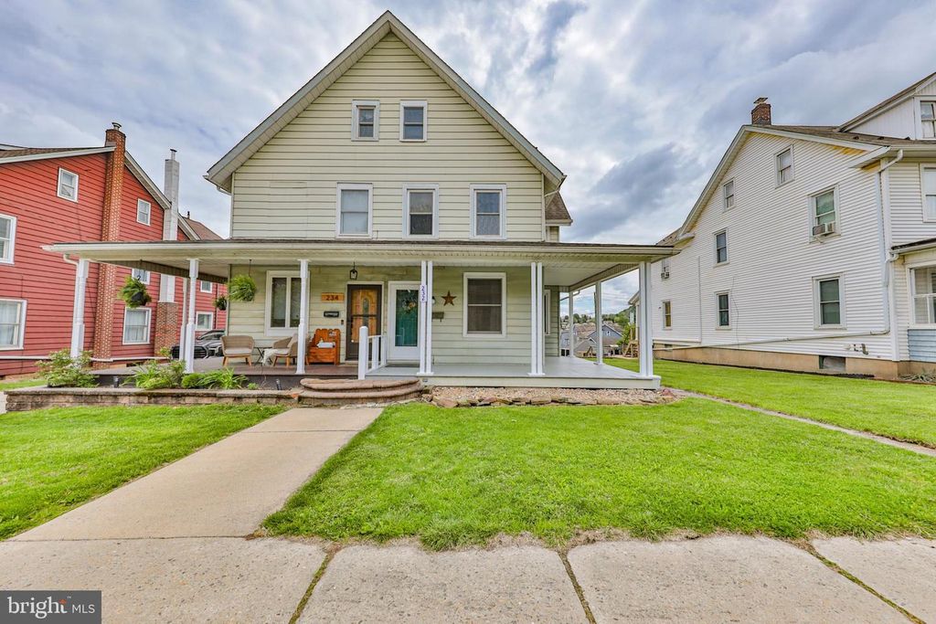 232 COLUMBIA AVE, Palmerton, PA 18071