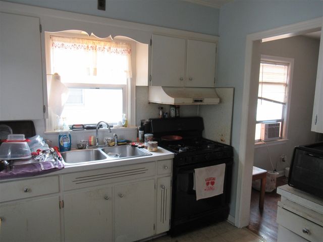 1507 Leonard Street, Grand Rapids, MI 49505