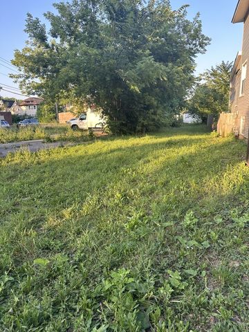 655 N Lotus Avenue, Chicago, IL 60644