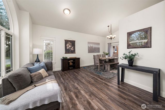 21520 SE 280th Street, Maple Valley, WA 98038