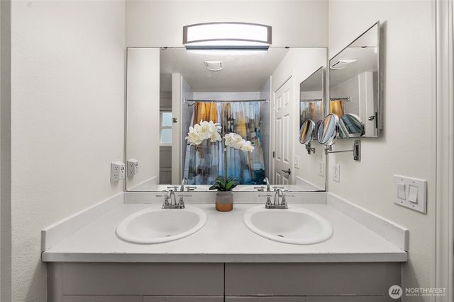 21520 SE 280th Street, Maple Valley, WA 98038