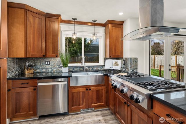 21520 SE 280th Street, Maple Valley, WA 98038