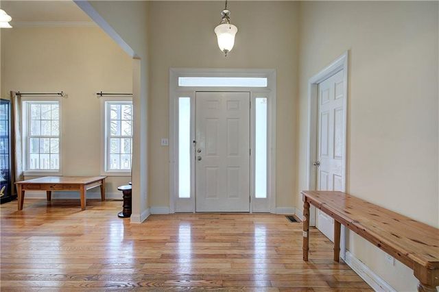 10 Carriage Lane NW, Cartersville, GA 30120