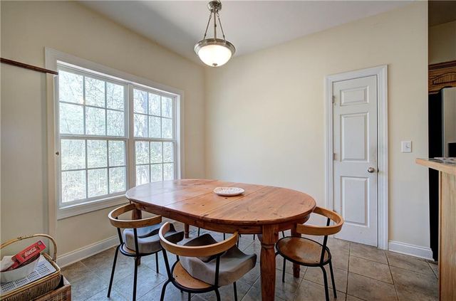 10 Carriage Lane NW, Cartersville, GA 30120