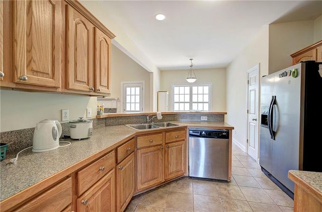 10 Carriage Lane NW, Cartersville, GA 30120