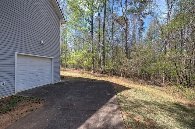 10 Carriage Lane NW, Cartersville, GA 30120