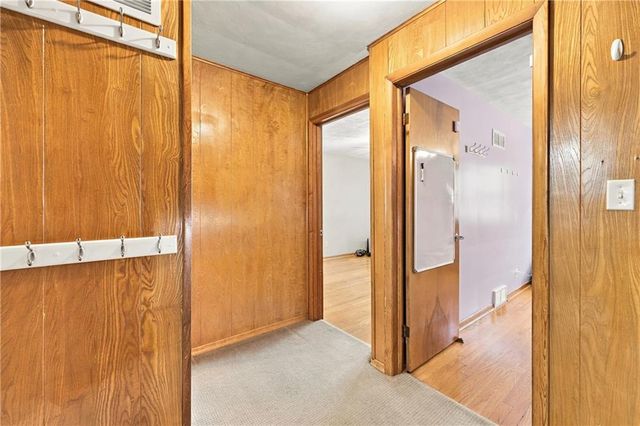 10407 E 30th Terrace, Independence, MO 64052
