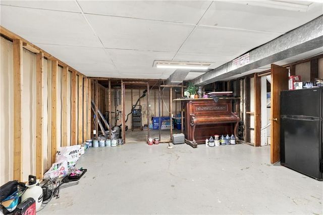 10407 E 30th Terrace, Independence, MO 64052
