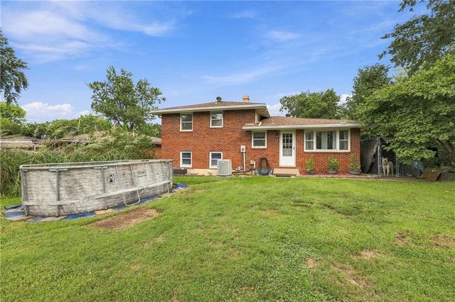 10407 E 30th Terrace, Independence, MO 64052