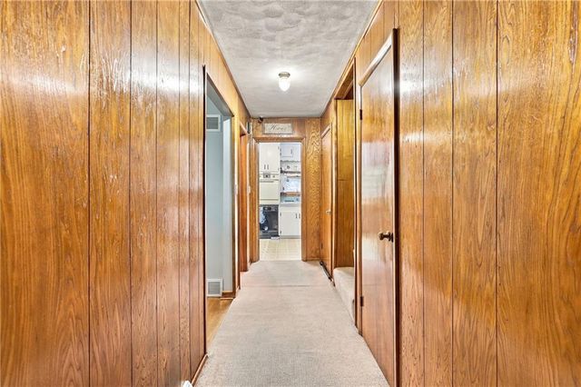 10407 E 30th Terrace, Independence, MO 64052