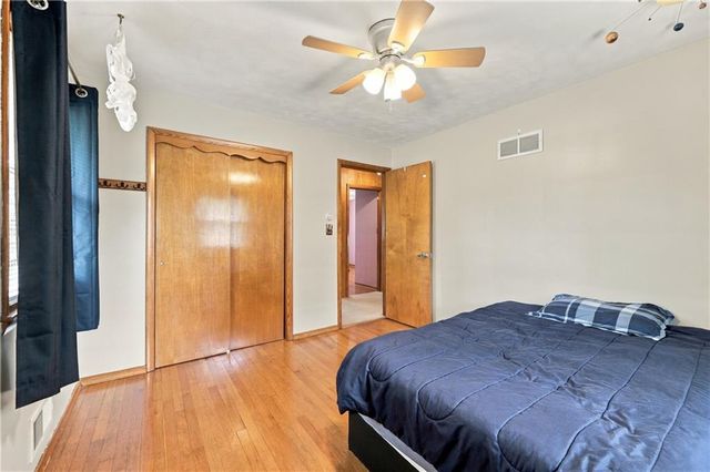 10407 E 30th Terrace, Independence, MO 64052