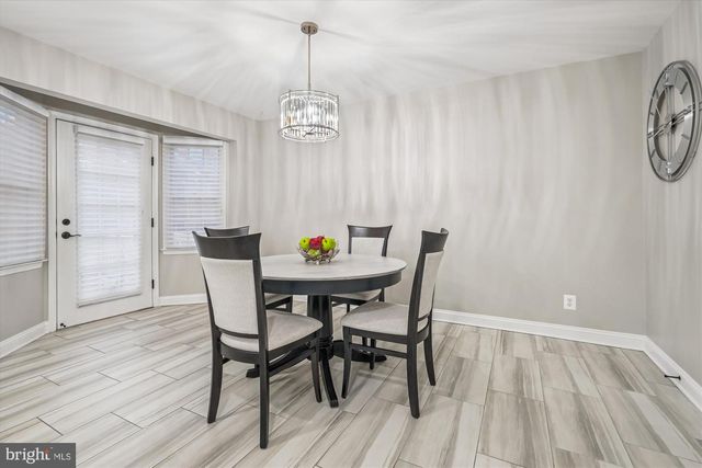 28 STERLING CT, Rockville, MD 20850