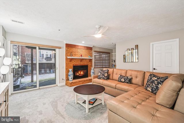 28 STERLING CT, Rockville, MD 20850