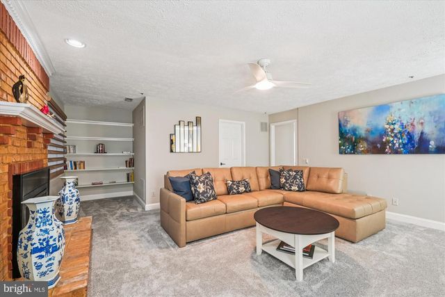 28 STERLING CT, Rockville, MD 20850