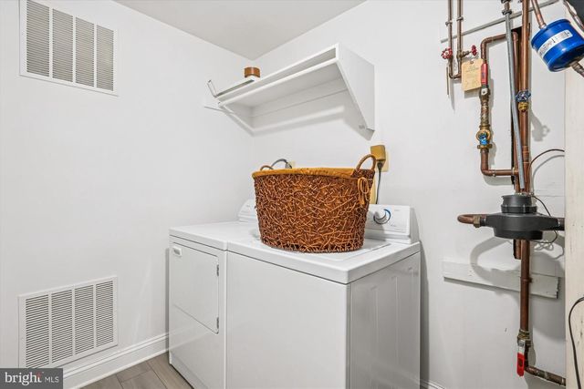 28 STERLING CT, Rockville, MD 20850