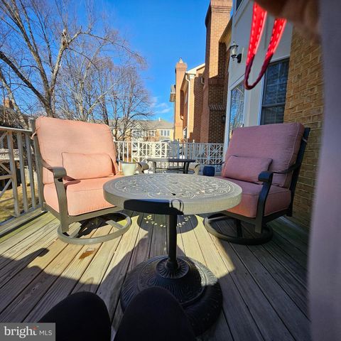 28 STERLING CT, Rockville, MD 20850