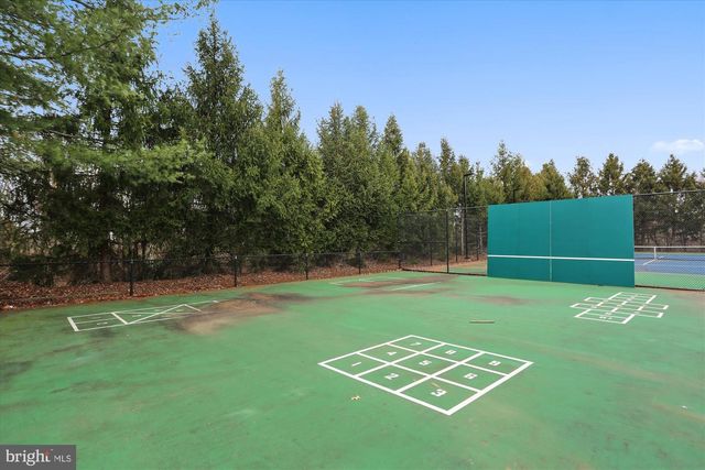 28 STERLING CT, Rockville, MD 20850