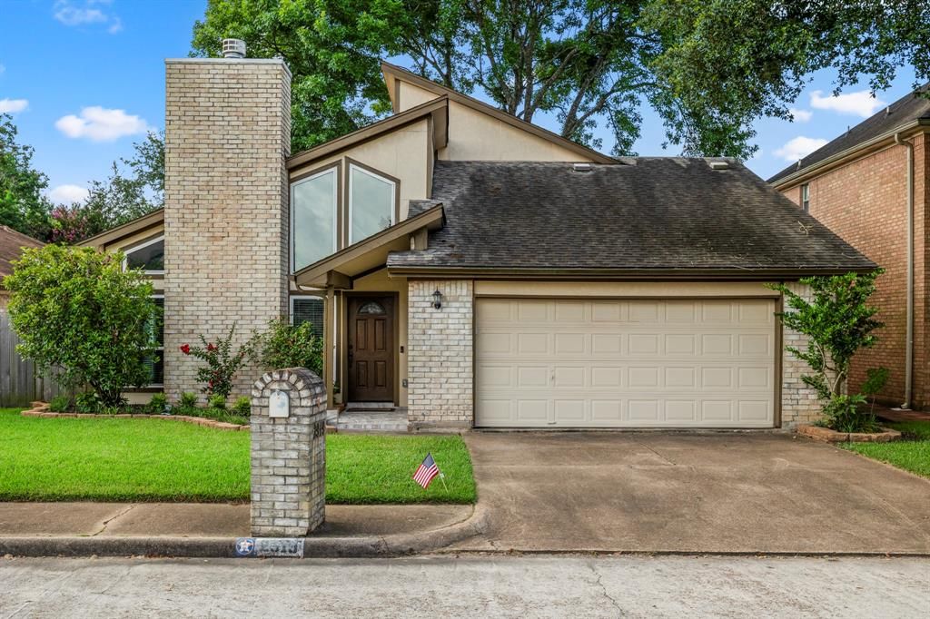 2919 Lake View Drive, Missouri City, TX 77459