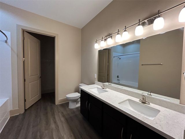 230 T C Jester Boulevard AA.192, Houston, TX 77007