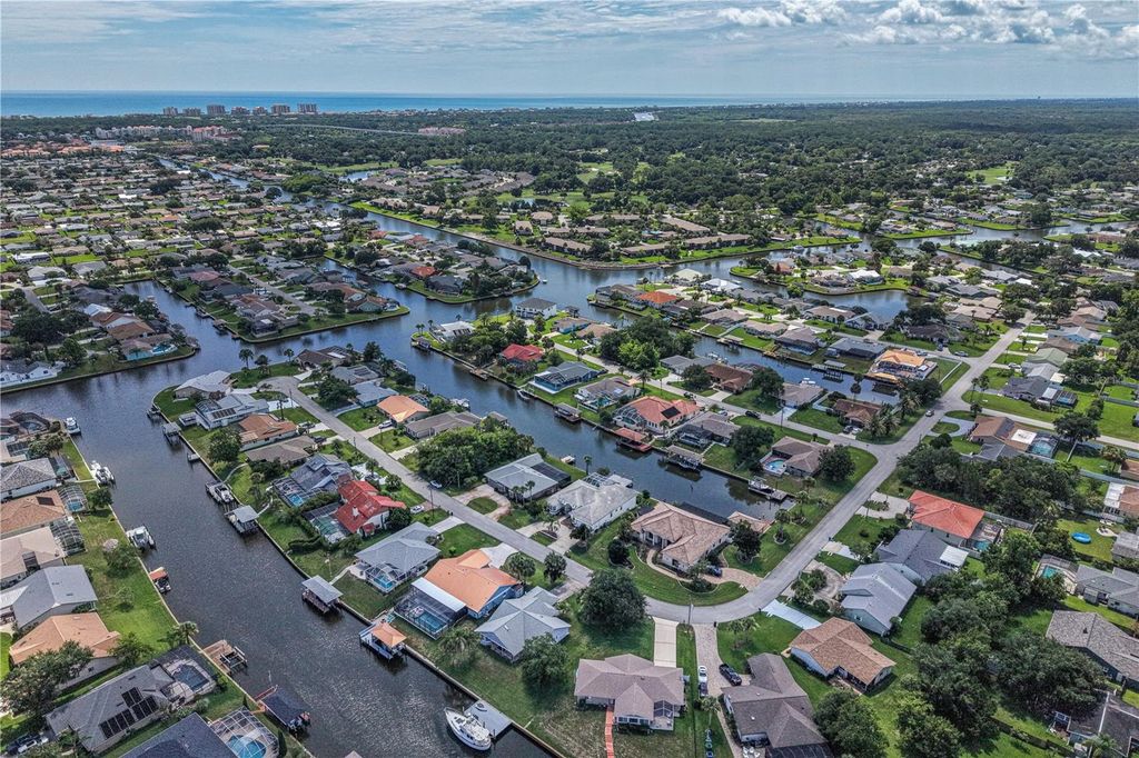 Image 2 of property listing at 15 FLEMING COURT, Palm Coast, FL 32137