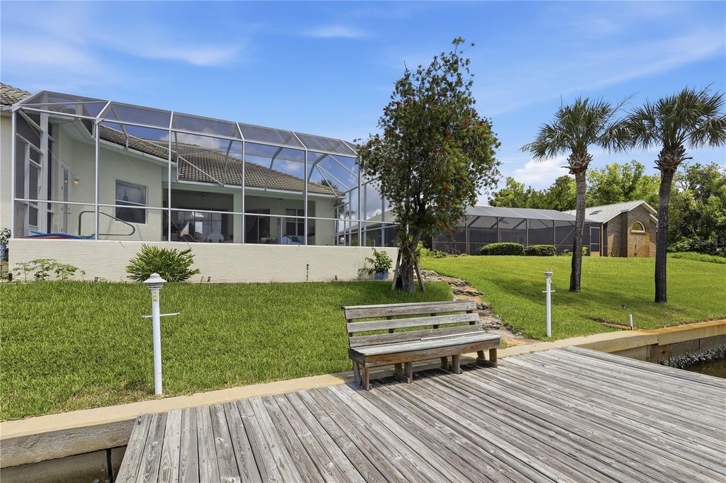 Image 22 of property listing at 15 FLEMING COURT, Palm Coast, FL 32137