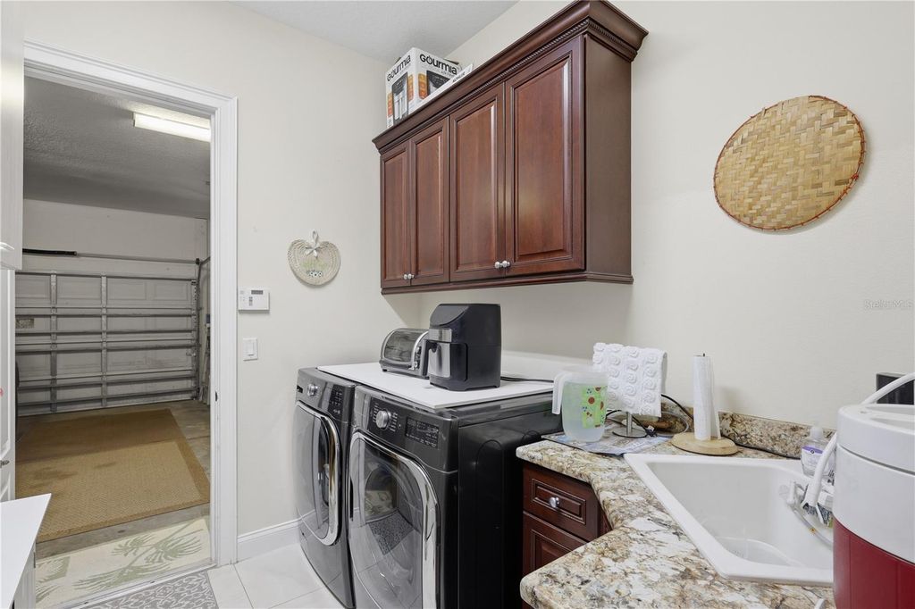 Image 40 of property listing at 15 FLEMING COURT, Palm Coast, FL 32137