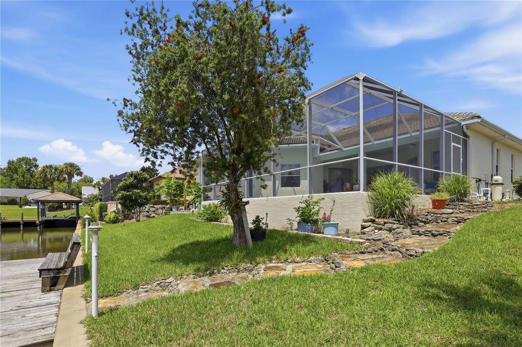 Image 45 of property listing at 15 FLEMING COURT, Palm Coast, FL 32137